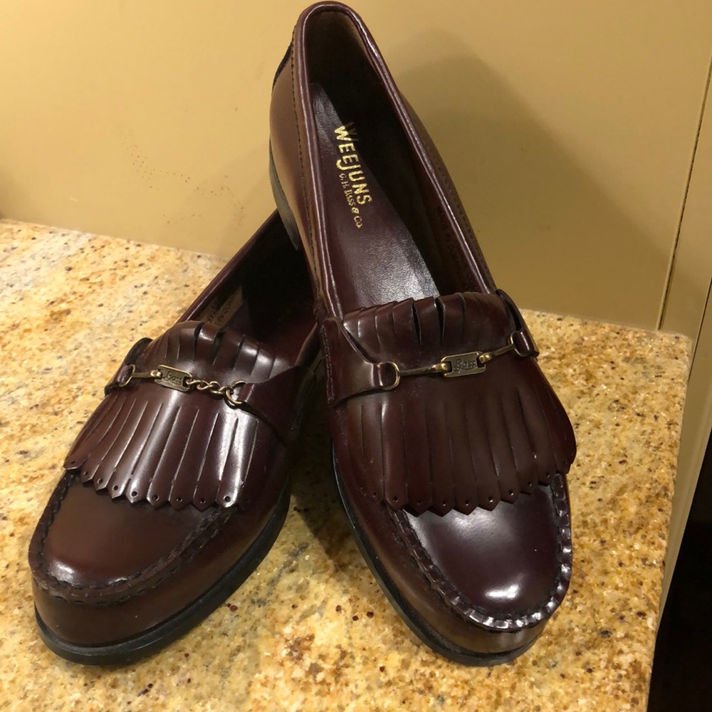 Vintage WeeJuns Women’s Size 9 B. Never Worn!!